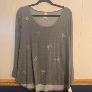 NWT LuLaRoe Villain Lynnae Shirt